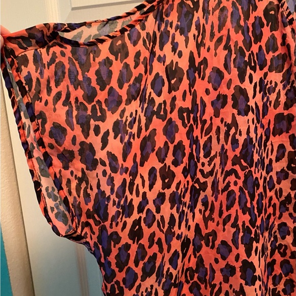 TORRID ELECTRIC VIBRANT LEOPARD Sheer Top 3X Cold Shoulder DANCE the Night away - Picture 4 of 5